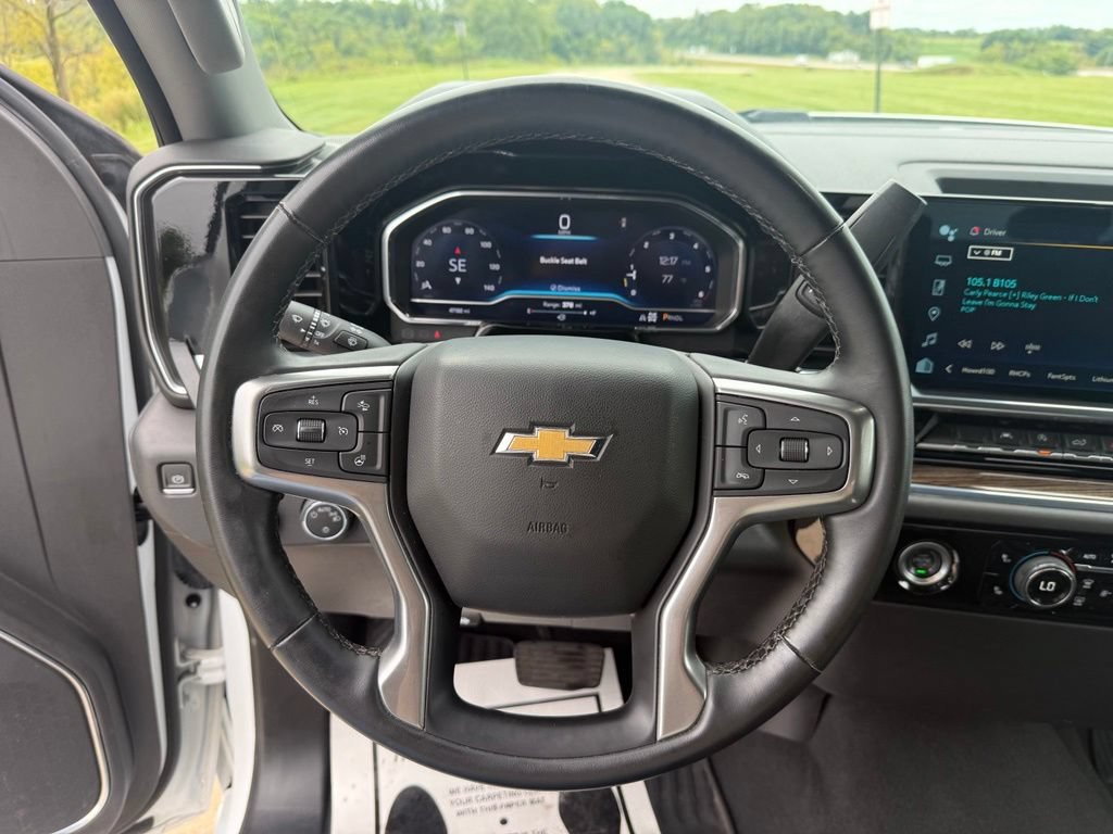 Used 2024 Chevrolet Silverado 1500 LT AWD/4WD image 29