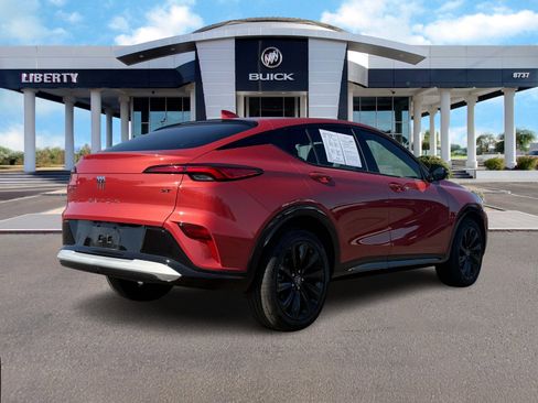 Used 2024 Buick Envista Sport Touring w/ Convenience I Package image 3