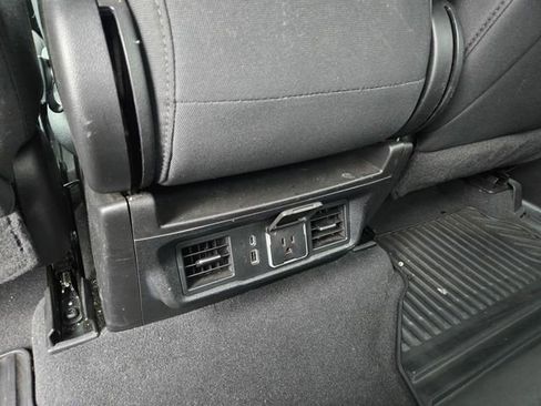 Used 2024 Chevrolet Silverado 1500 LT image 13