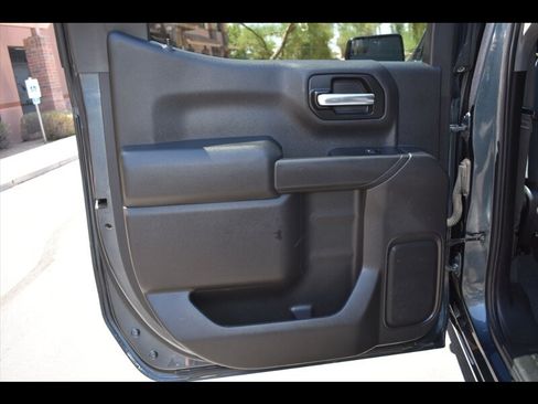 Used 2020 Chevrolet Silverado 1500 Custom Trail Boss AWD/4WD image 21