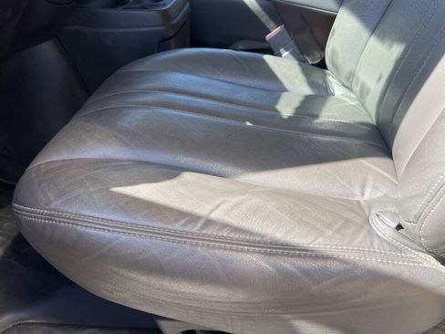 Used 2022 GMC Savana 3500 Extended w/ Power Convenience Package RWD image 16