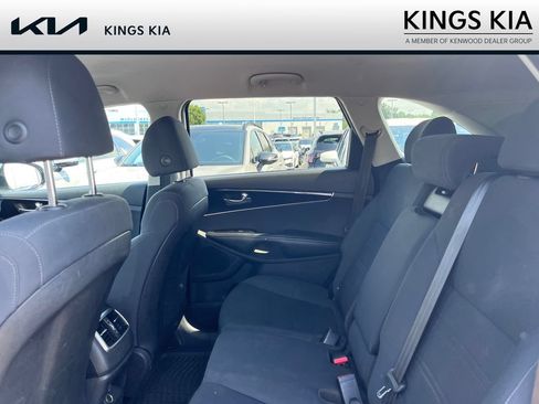 Used 2019 Kia Sorento L FWD image 14