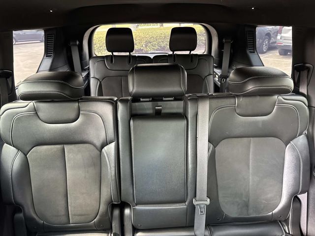 Used 2023 Jeep Grand Cherokee L Laredo RWD image 12