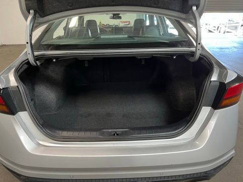 Used 2023 Nissan Altima 2.5 SR FWD image 16