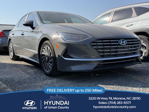 Used 2023 Hyundai Sonata SEL FWD image 1
