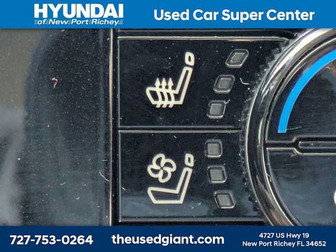 Used 2024 Nissan Pathfinder Platinum FWD image 32
