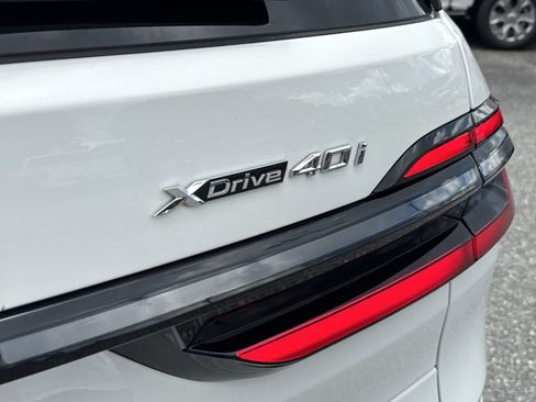 Used 2024 BMW X7 xDrive40i w/ M Sport Package AWD/4WD image 18