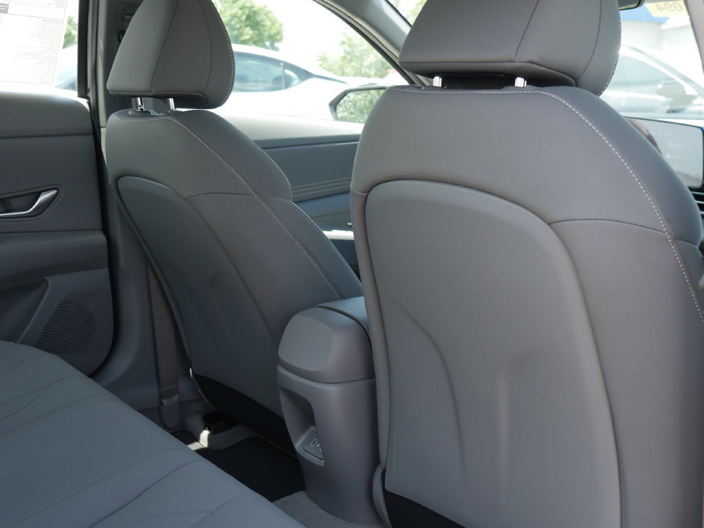 New 2026 Hyundai Elantra SEL FWD image 24