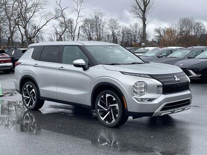 Used 2023 Mitsubishi Outlander SE Black Edition