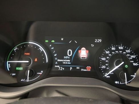 Used 2026 Toyota Sienna XLE FWD image 8