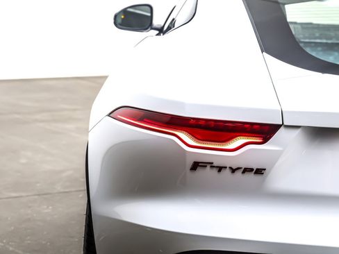 Used 2023 Jaguar F-TYPE R-Dynamic image 17