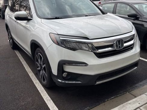 Used 2021 Honda Pilot Touring image 2