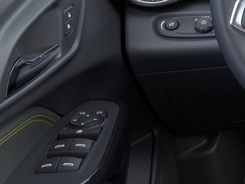 New 2026 Chevrolet Trax ACTIV w/ Sunroof Package FWD image 22