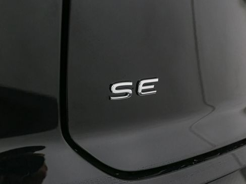 New 2026 Volkswagen Atlas Cross Sport SE AWD/4WD image 11