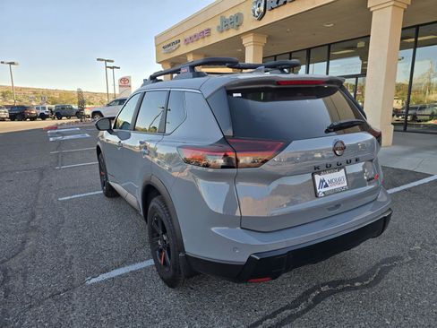 Used 2025 Nissan Rogue SV w/ Rock Creek Premium Package AWD/4WD image 8