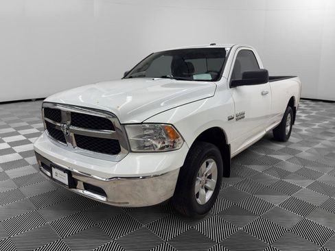 Used 2018 RAM 1500 Classic SLT image 3