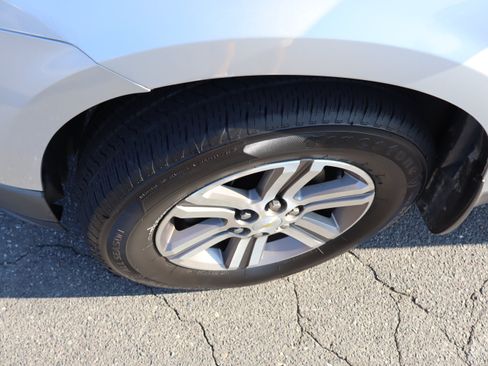 Used 2017 Chevrolet Traverse LT AWD/4WD image 39