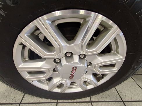 Used 2024 GMC Sierra 2500 SLE w/ SLE Value Package; image 27