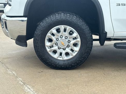 Used 2024 Chevrolet Silverado 3500 LTZ w/ LTZ Plus Package image 32