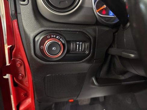 Used 2021 Jeep Wrangler Unlimited Willys image 19