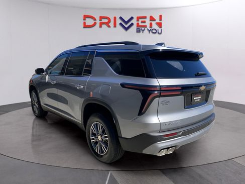 New 2026 Chevrolet Traverse LT w/ LPO, Floor Liner Package image 3