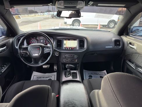 Used 2019 Dodge Charger R/T w/ Blacktop Package image 36