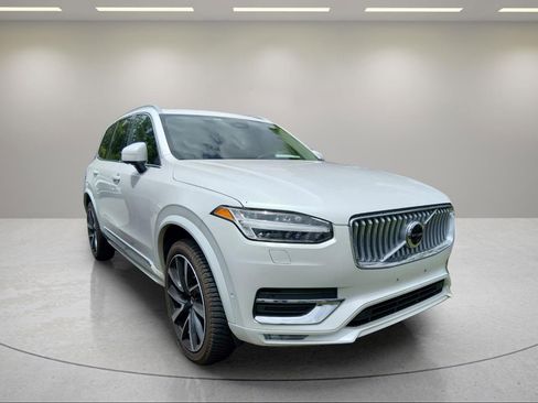 Used 2024 Volvo XC90 B6 Ultimate AWD/4WD image 3