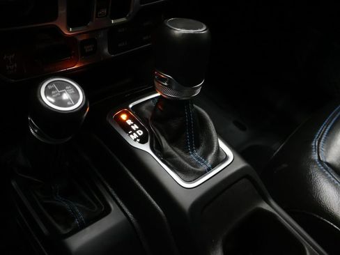 Used 2023 Jeep Wrangler Unlimited Rubicon 4xe w/ Cold Weather Group AWD/4WD image 27