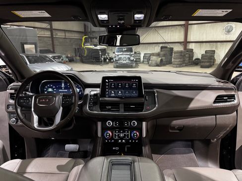 Used 2023 GMC Yukon SLT image 26
