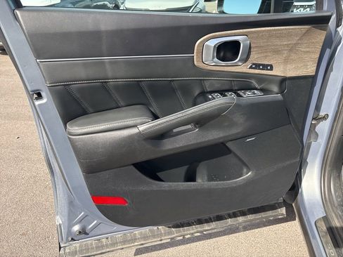 Certified 2022 Kia Sorento SX Prestige image 3