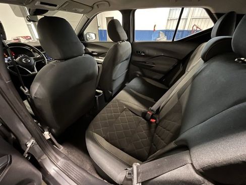 Used 2020 Nissan Kicks SV image 15