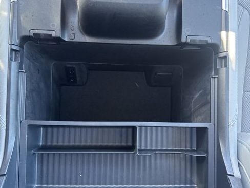 Used 2025 Ford Expedition Max Platinum w/ Driver's Package image 38