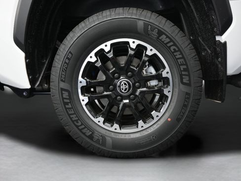 New 2026 Toyota Tundra SR5 AWD/4WD image 33