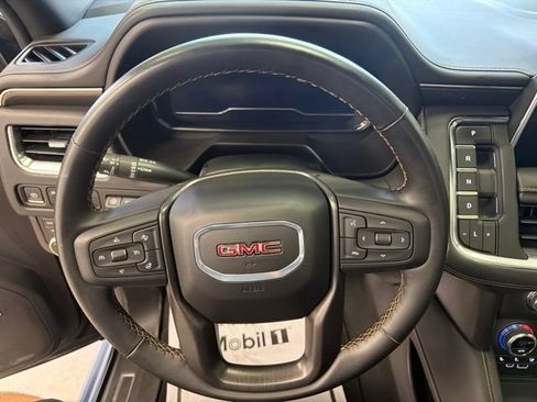 Used 2024 GMC Yukon AT4 w/ Technology Package AWD/4WD image 17