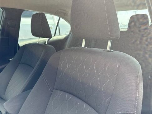 Used 2025 Toyota Corolla LE FWD image 9