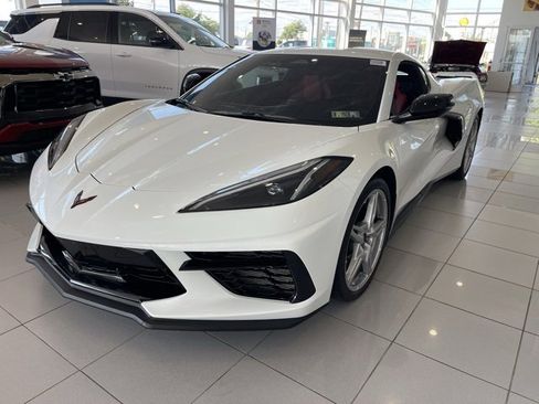 Used 2024 Chevrolet Corvette Stingray w/ Z51 Performance Package image 3