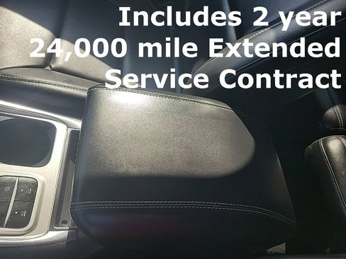 Used 2022 Ford Explorer XLT w/ Equipment Group 202A image 30