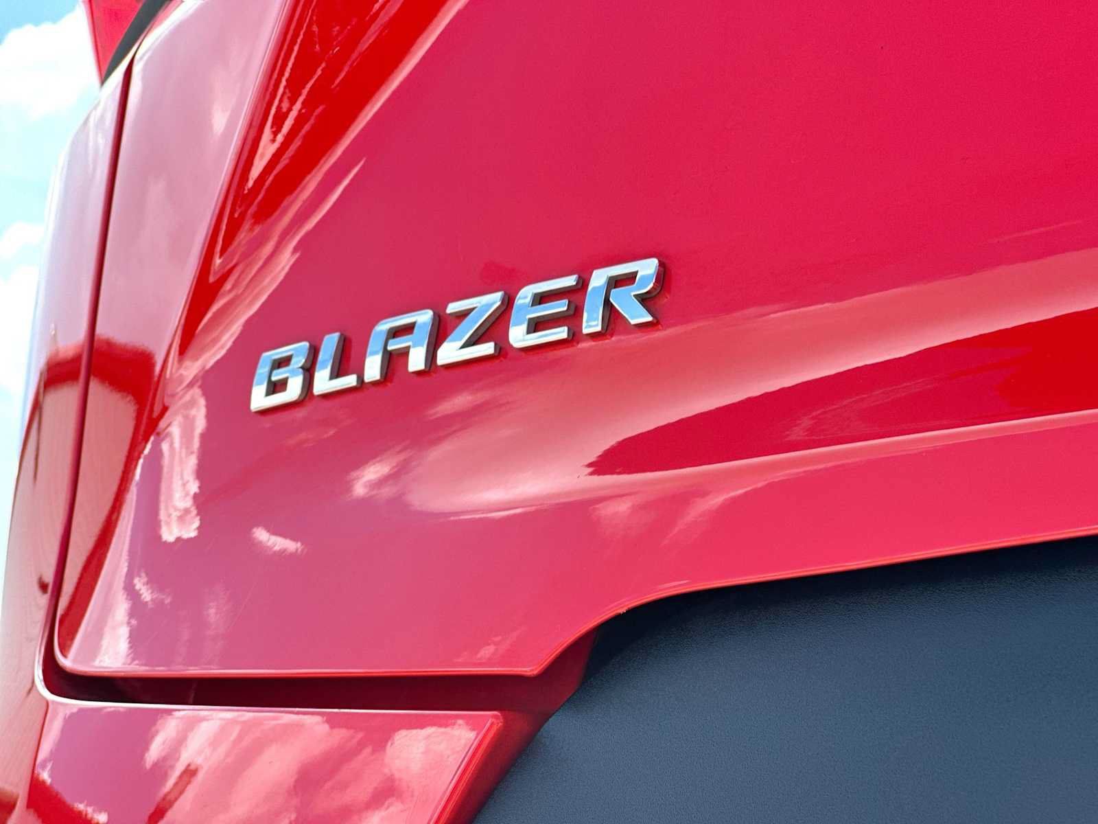 Used 2025 Chevrolet Blazer LT FWD image 15
