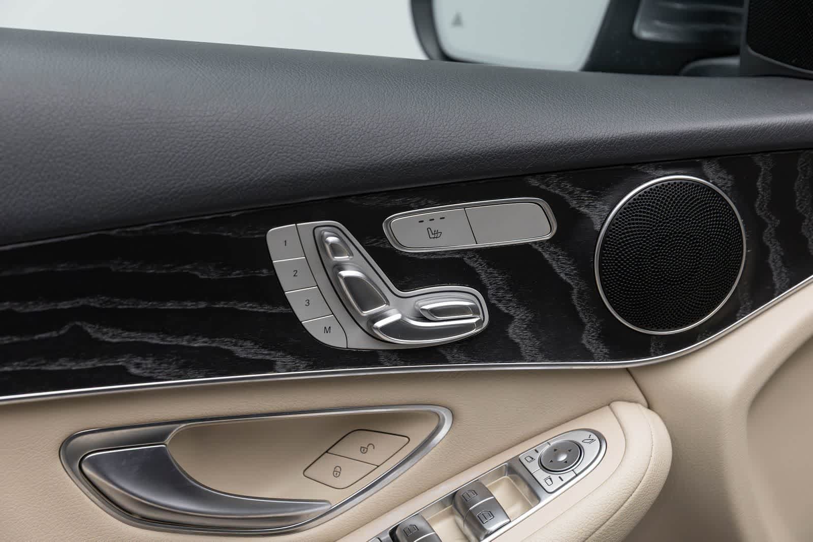 Used 2018 Mercedes-Benz GLC 300 4MATIC image 23