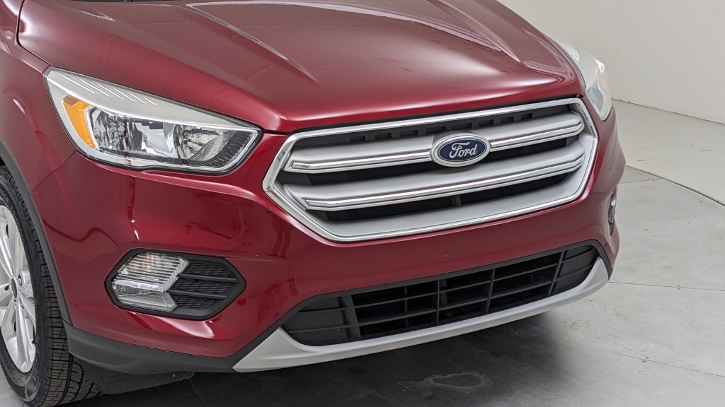 Certified 2018 Ford Escape SE FWD image 38