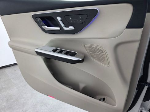 New 2026 Mercedes-Benz GLC 300 image 17