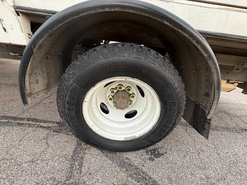 Used 2017 Ford E-450 and Econoline 450 Super Duty w/ Power Windows & Locks Group image 20