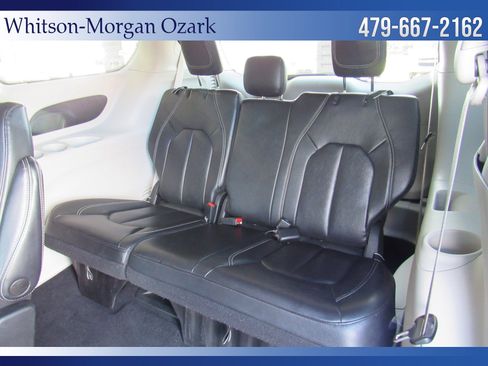 Used 2022 Chrysler Pacifica Touring-L image 23