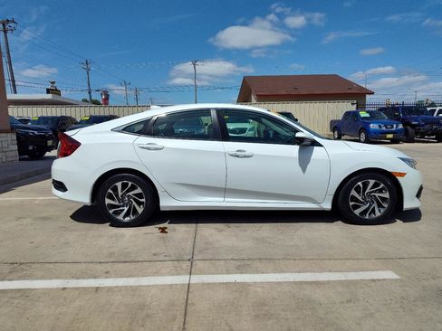 Used 2017 Honda Civic EX image 3