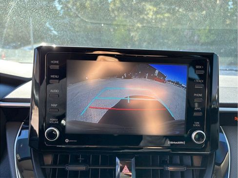 Used 2022 Toyota Corolla LE image 23