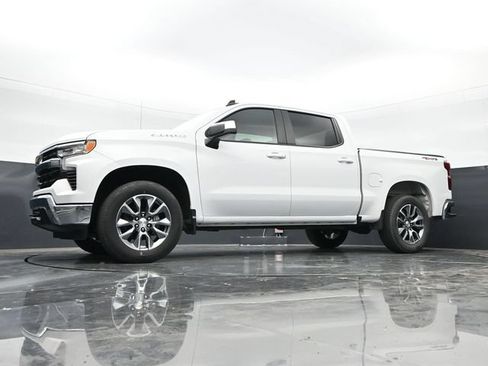 Used 2024 Chevrolet Silverado 1500 LT AWD/4WD image 43