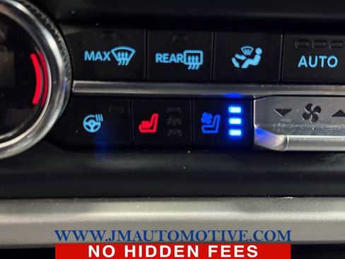 Used 2023 Ford Expedition Limited image 43