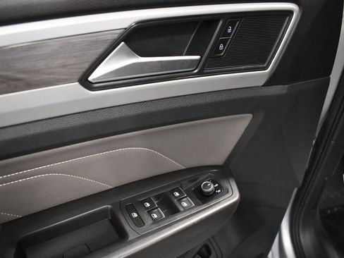 Used 2023 Volkswagen Atlas Cross Sport SE image 15