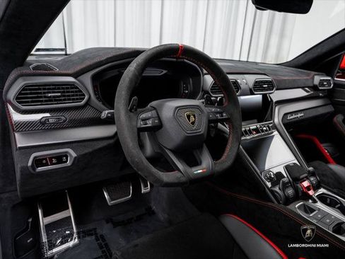 Used 2023 Lamborghini Urus Performante AWD/4WD image 33