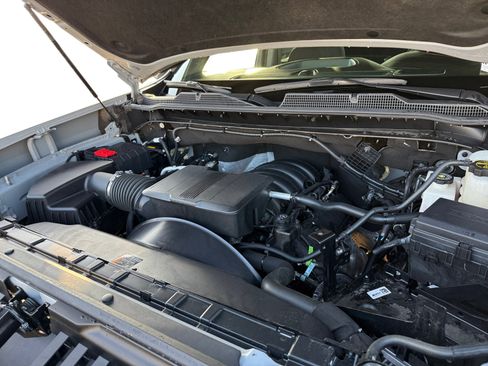 Used 2024 Chevrolet Silverado 2500 Custom w/ Custom Convenience Package image 12